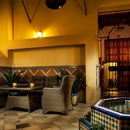 Casa Miraflores Pensión 3*